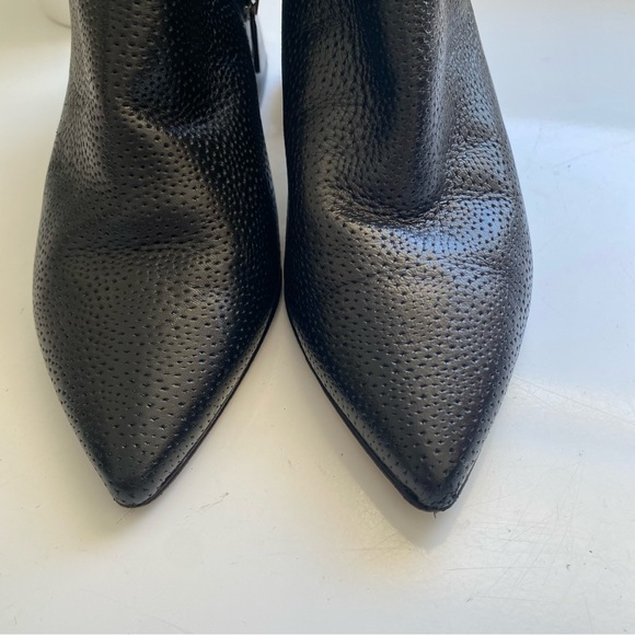 VERO QUOIO Womenʼs Black Textured Leather Ankle Bootie Pointy Toe Block Heel 38 - Picture 7 of 13